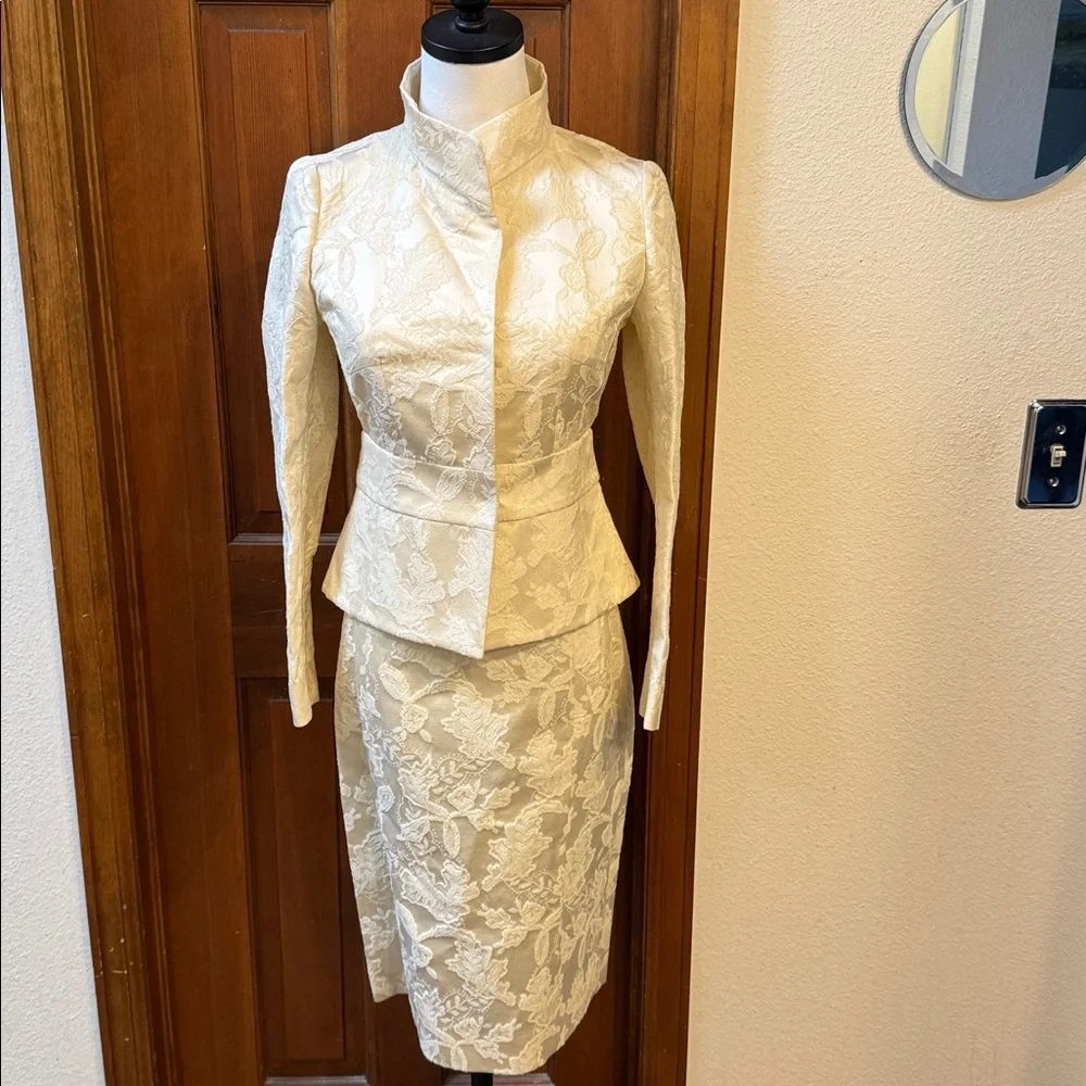 PRICE FIRM NWT Valentino Roma Beige Textured Blazer & Skirt Set Size 40|4 - Picture 1 of 13